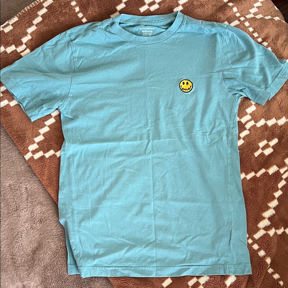 No Boundaries Light Blue Short Sleeve Tee with Yellow Smiley Patch